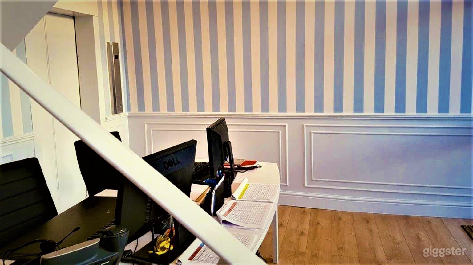 Unique &amp; Cozy Private Office Without Window Photo 3