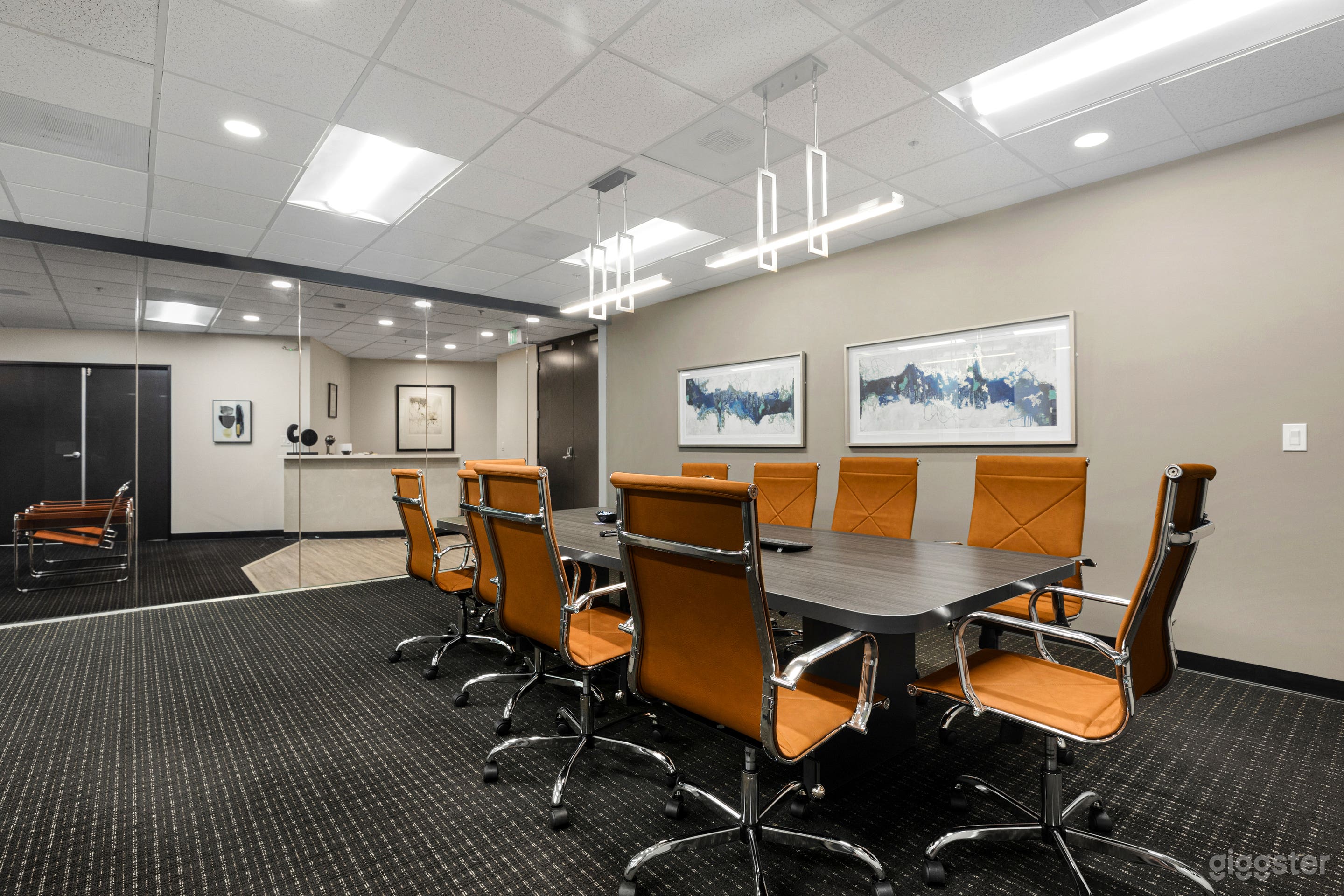 Remedy Meeting Room  Photo 4