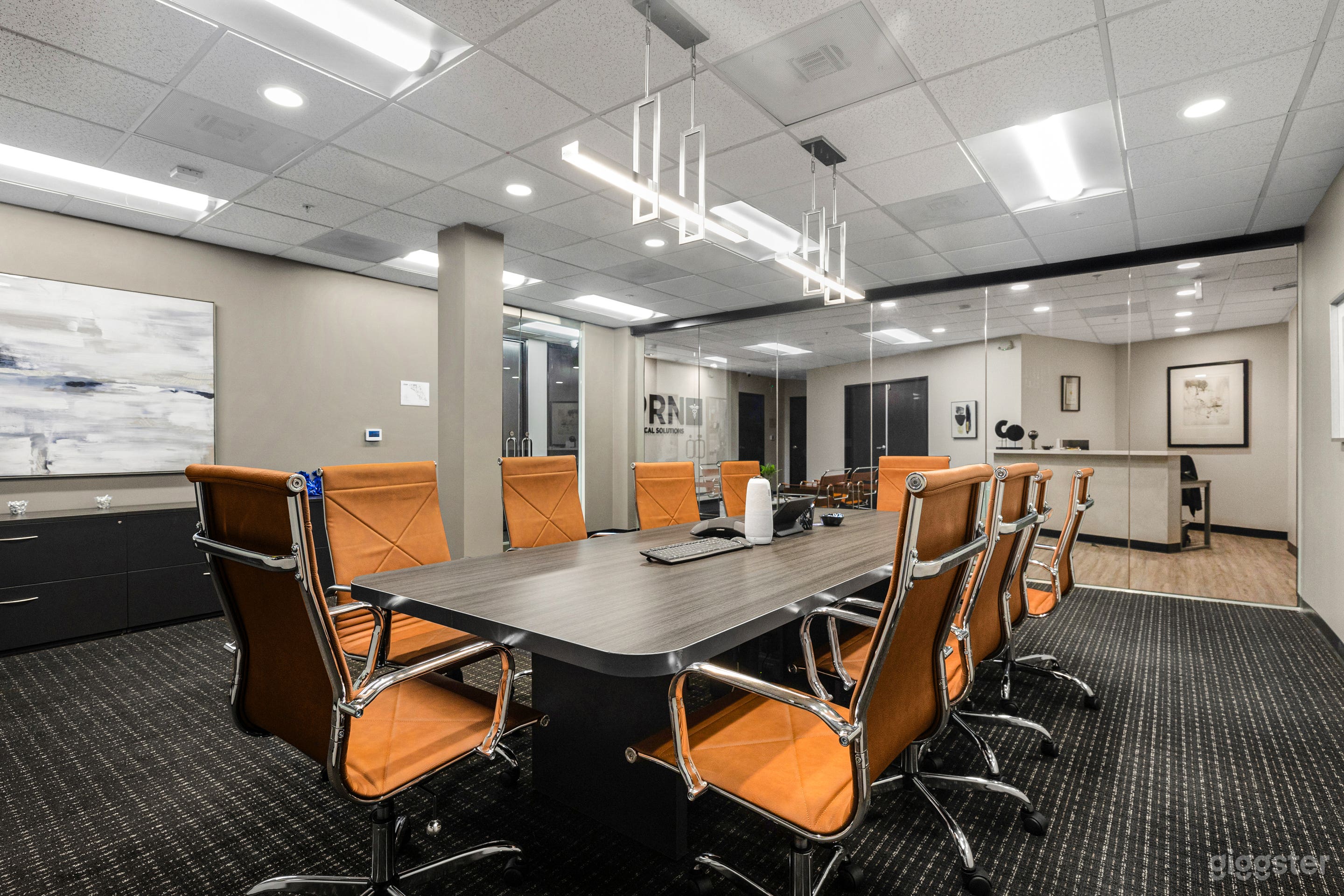 Remedy Meeting Room  Photo 3