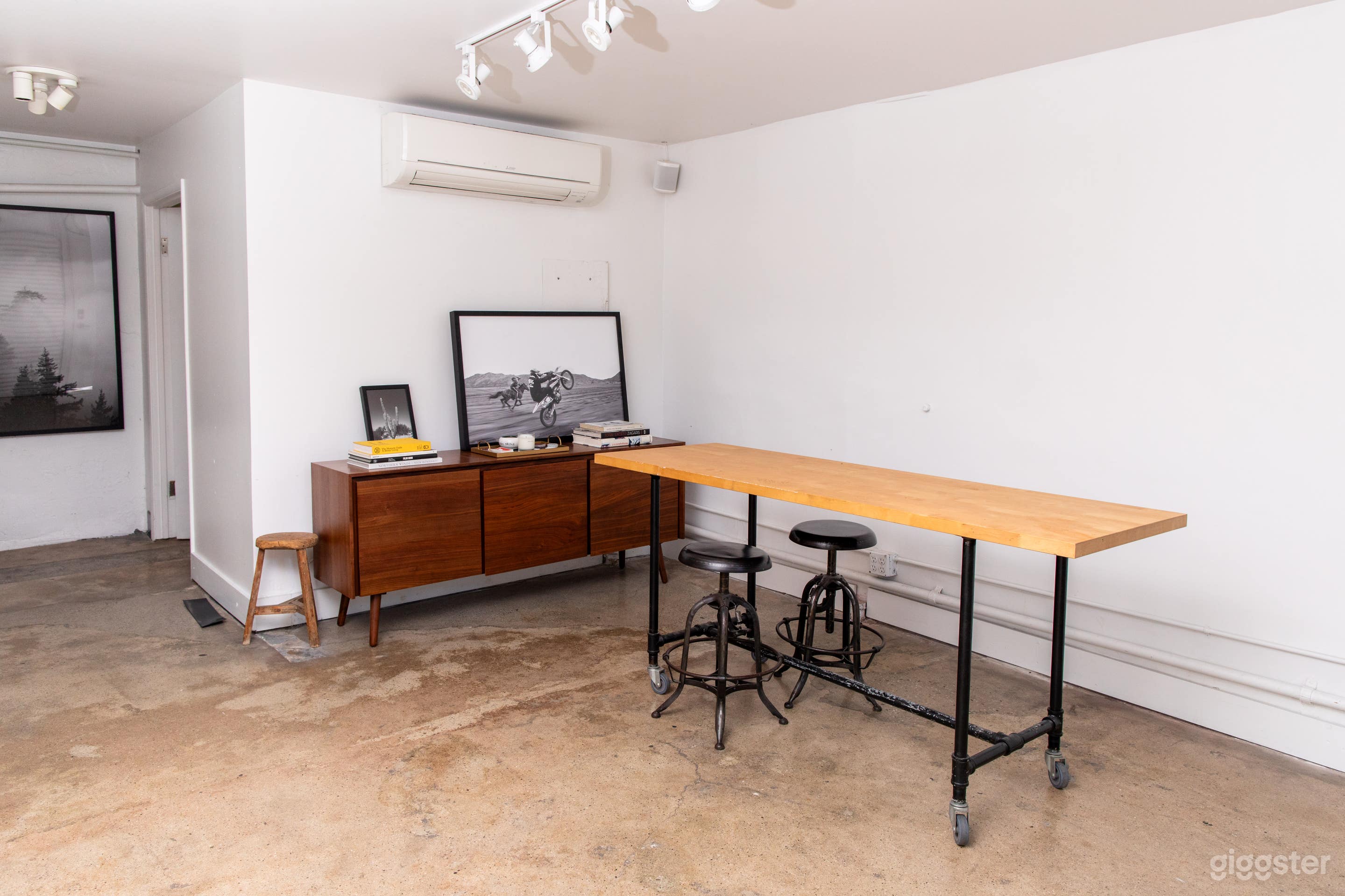 Production Office + Venice Photo Studio  Photo 3