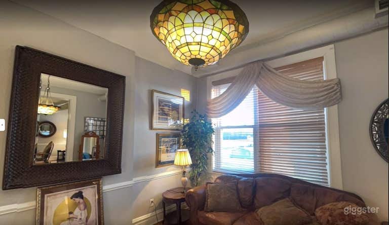  1940's Historic Opera House, Bridal Suite in Pacific 