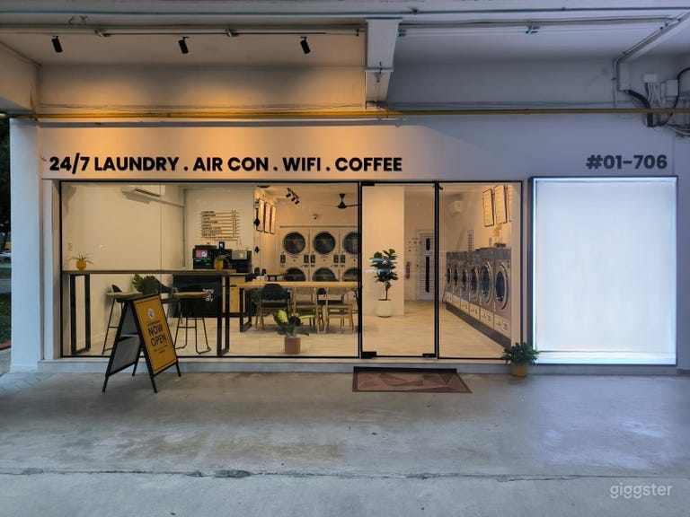  Modern Laundromat with Air Con & Coffee 