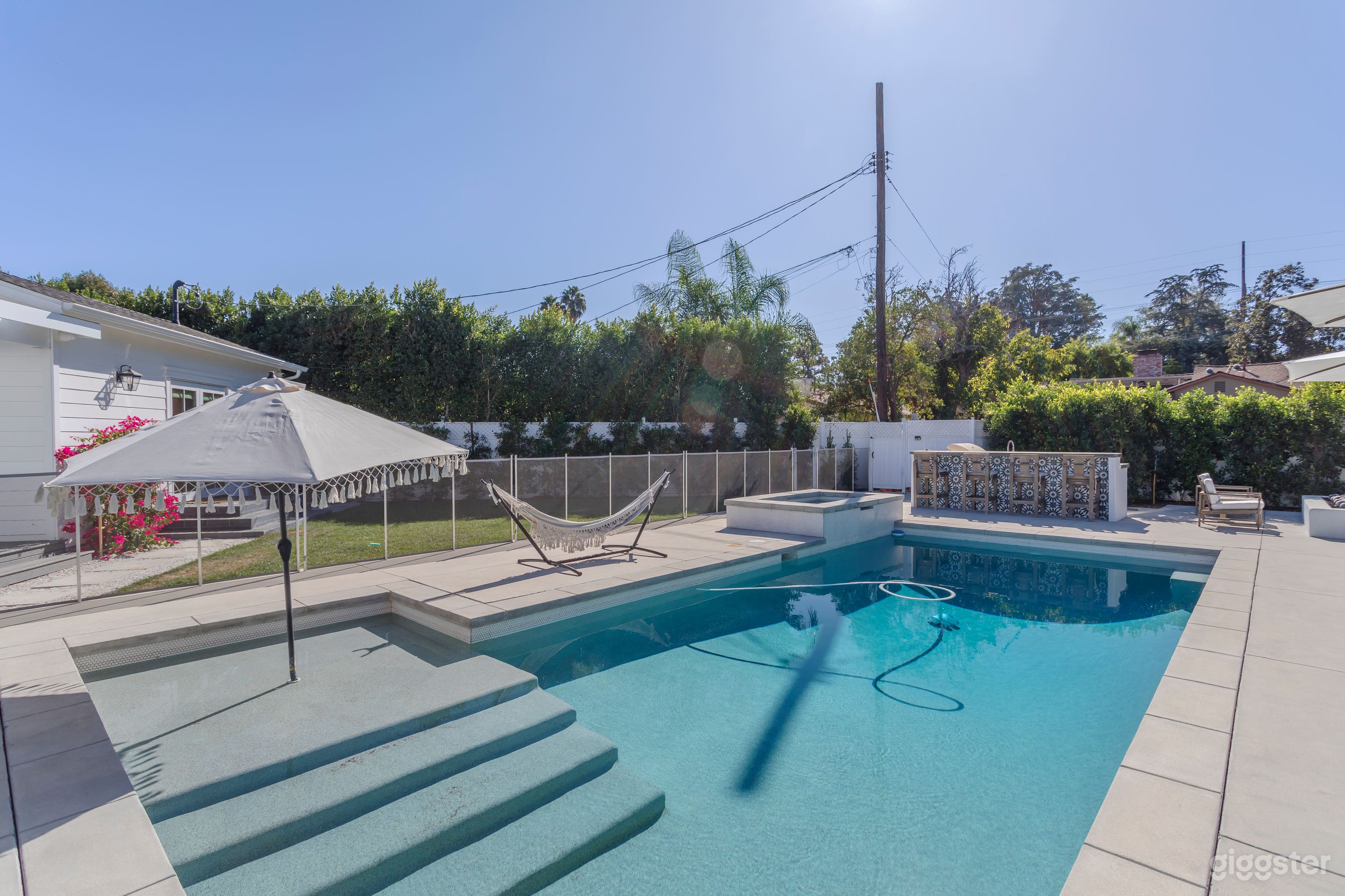 Brand new home for Production Sherman oaks Photo 4