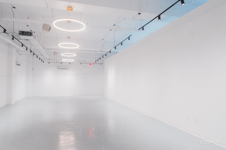  Sleek Modern and Versatile Event Space 