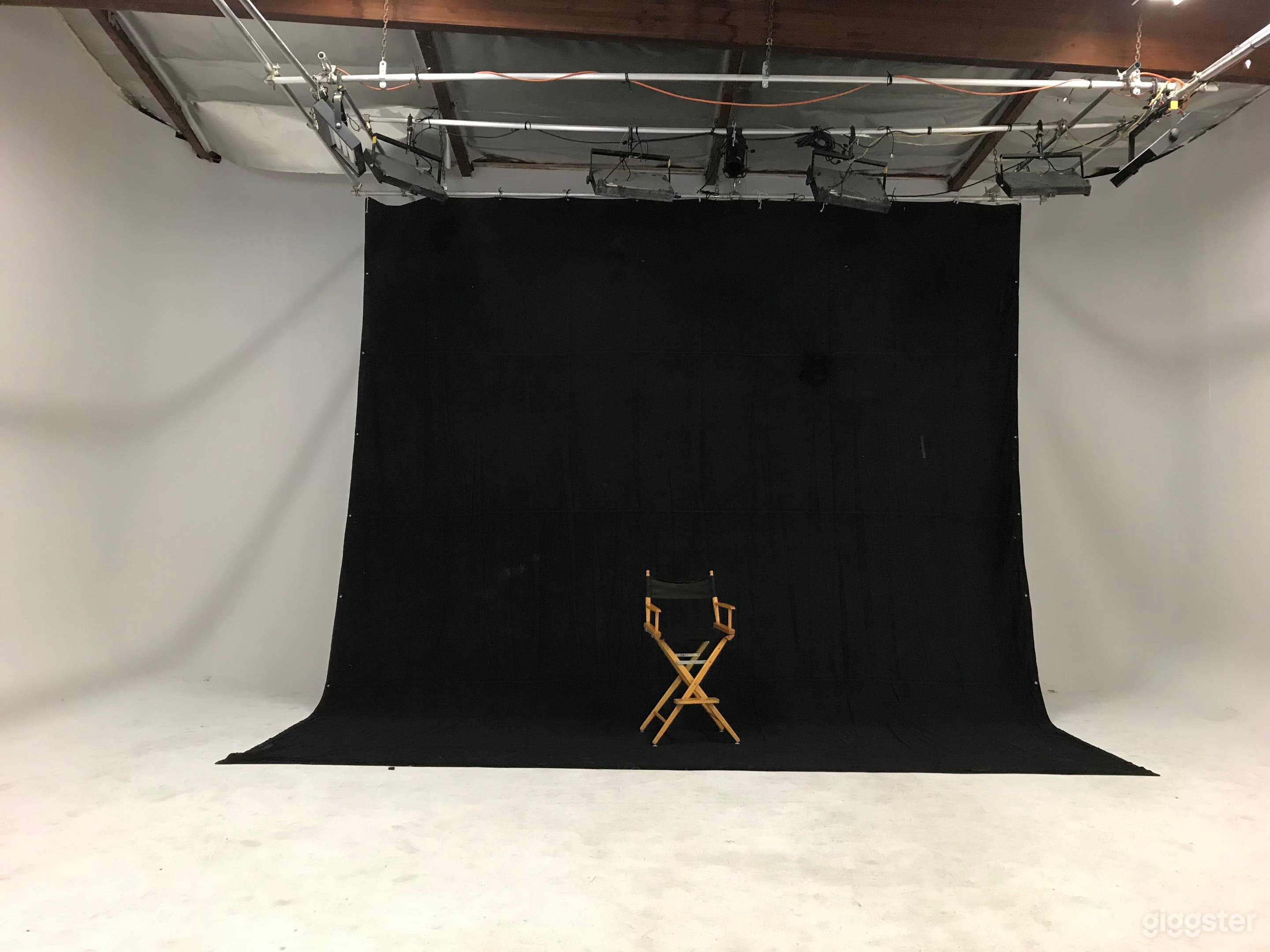 Black Void Studio Photo 2