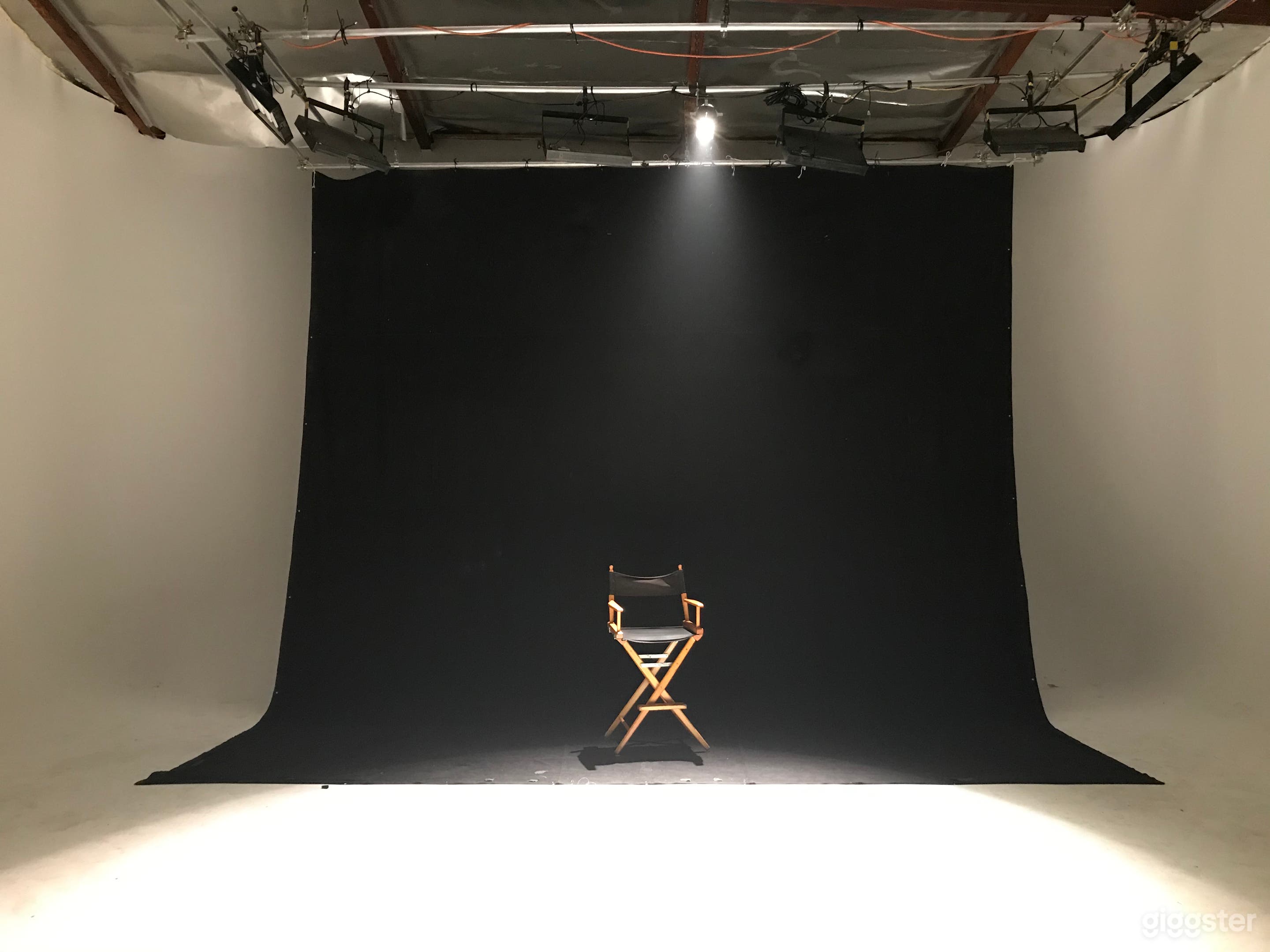 Black Void Studio Photo 3