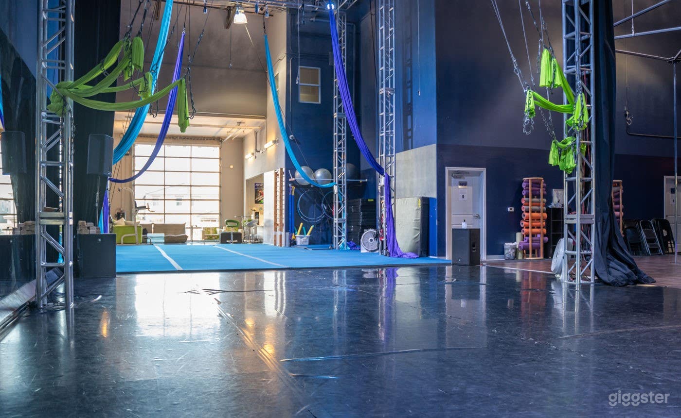 Dance Studio Photo 4