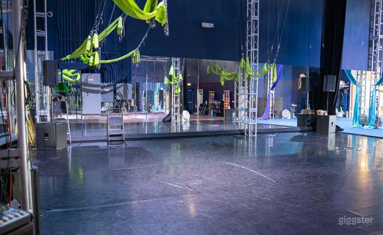  Dance Studio 