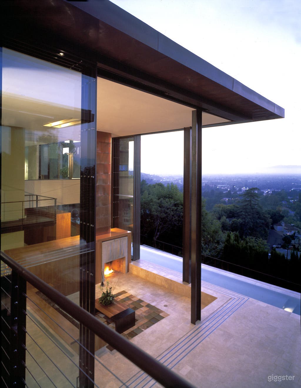 Contemporary Mansion up the Hills Photo 2