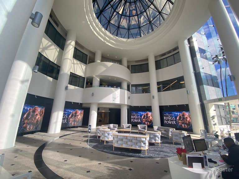  Movie Theater with Bar & Lounge 