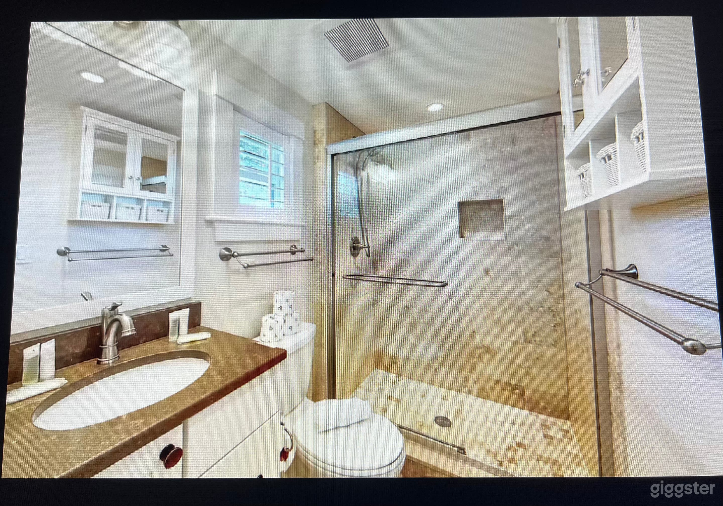 Downstairs Bedroom En Suite Bathroom