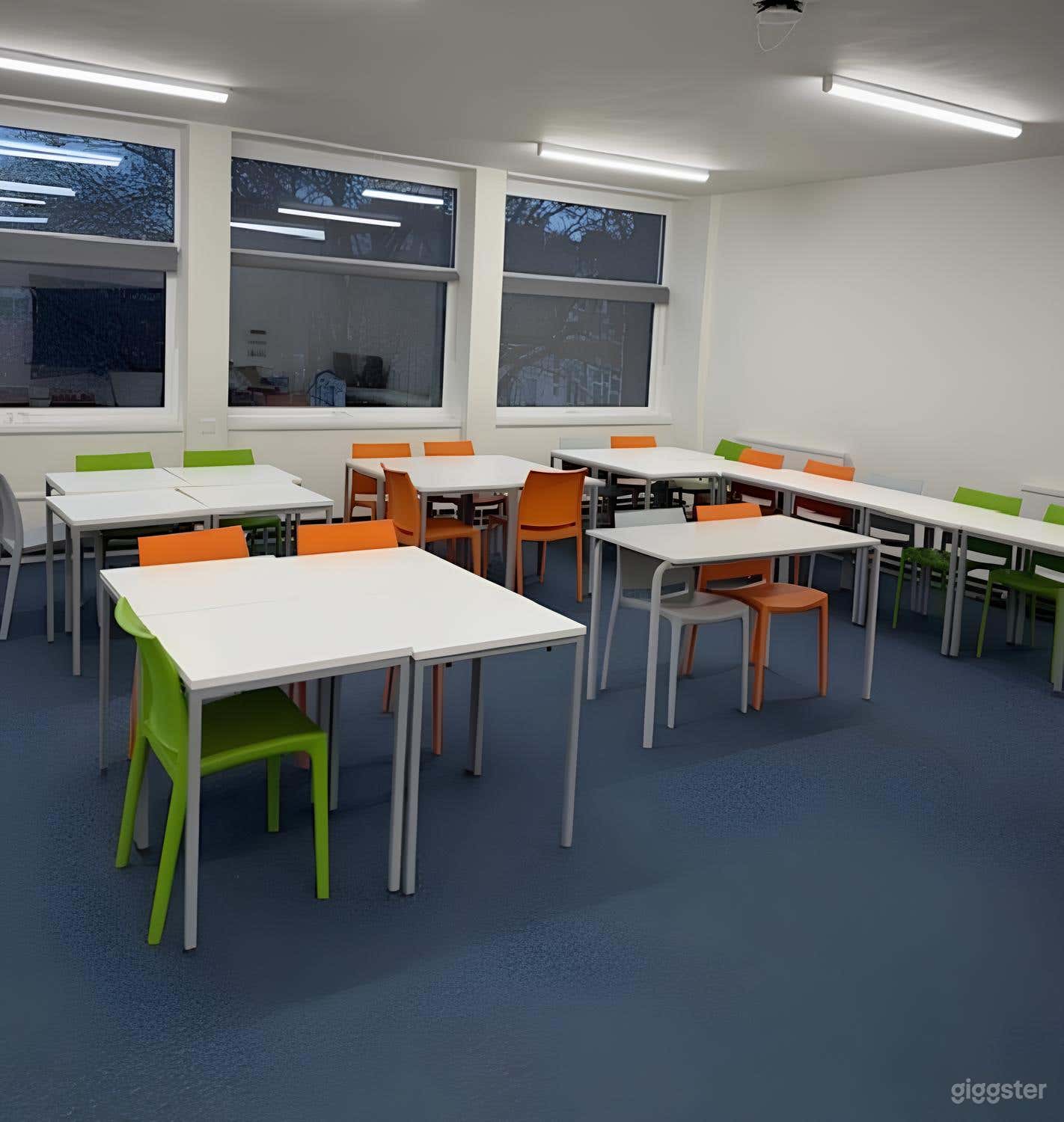 Modern Classroom - Regents Park Photo 3