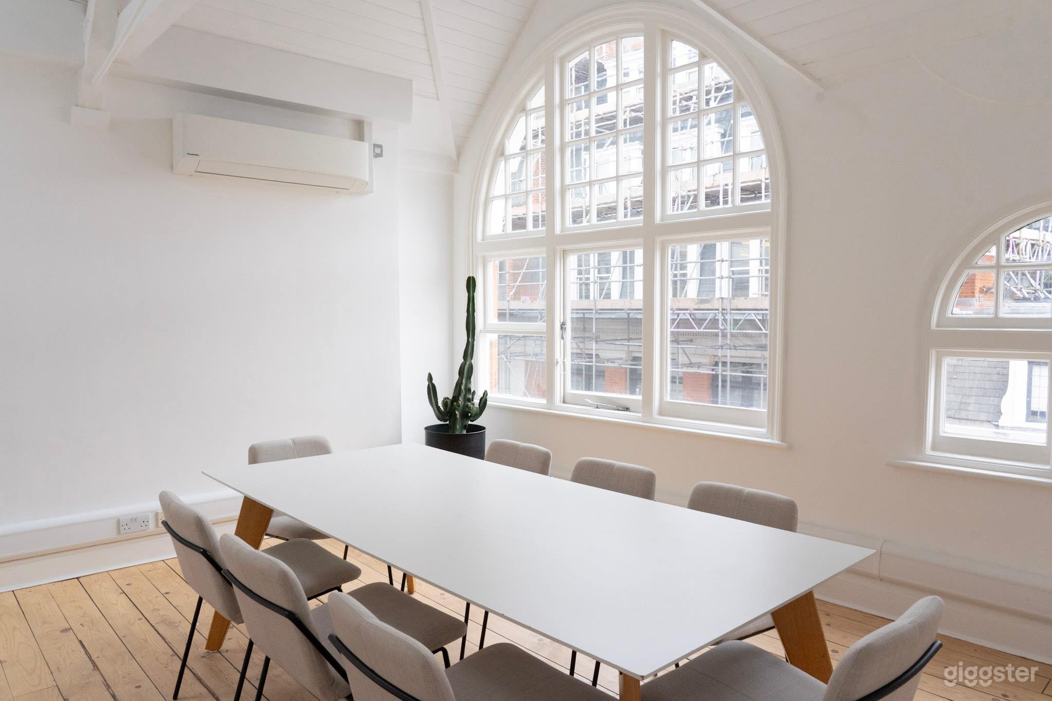 WorkPad in the Heart of Soho Photo 1