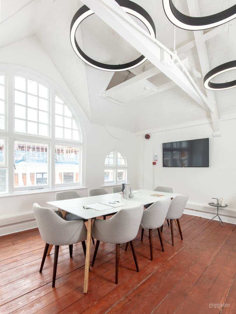 WorkPad in the Heart of Soho Photo 3