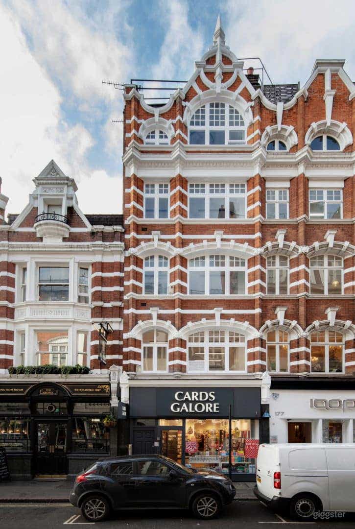 WorkPad in the Heart of Soho Photo 2