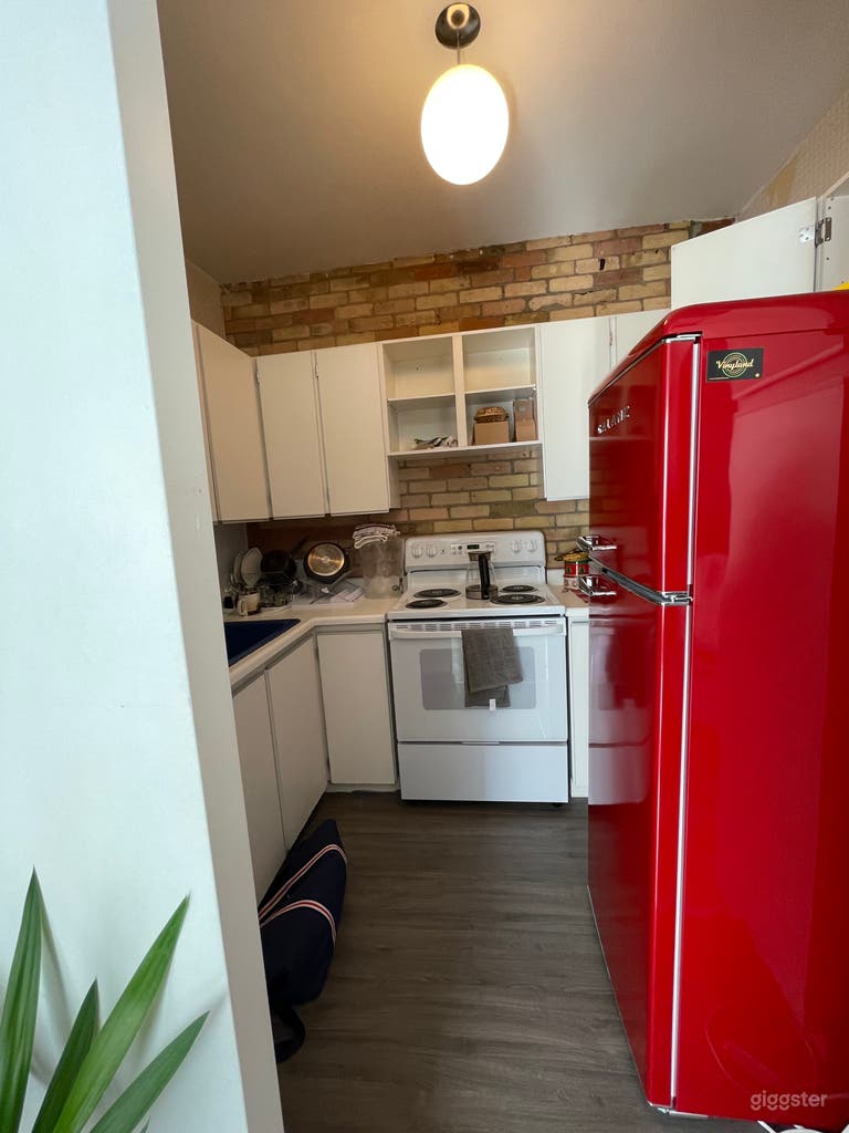  Plug & Play Gem: 1893 Historic Sanctuary in Downtown Toronto 