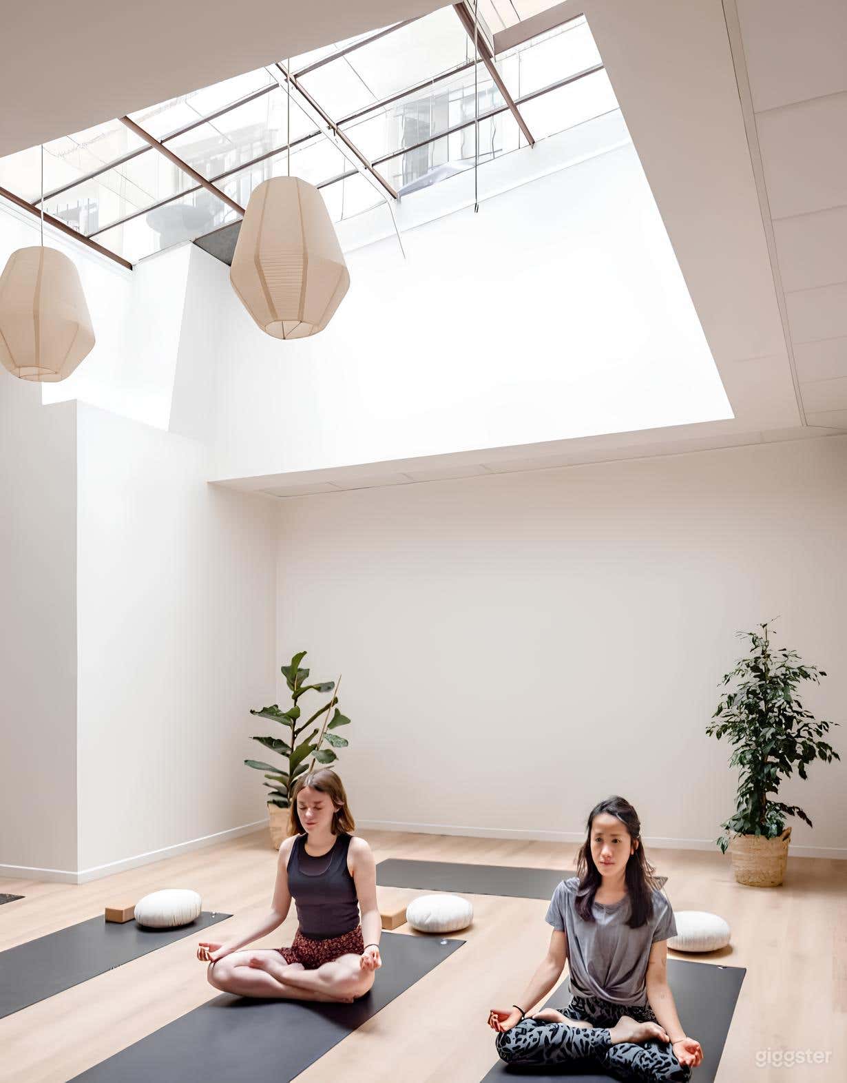 Photo de Practice studio for rent in the heart of the Marais! 4