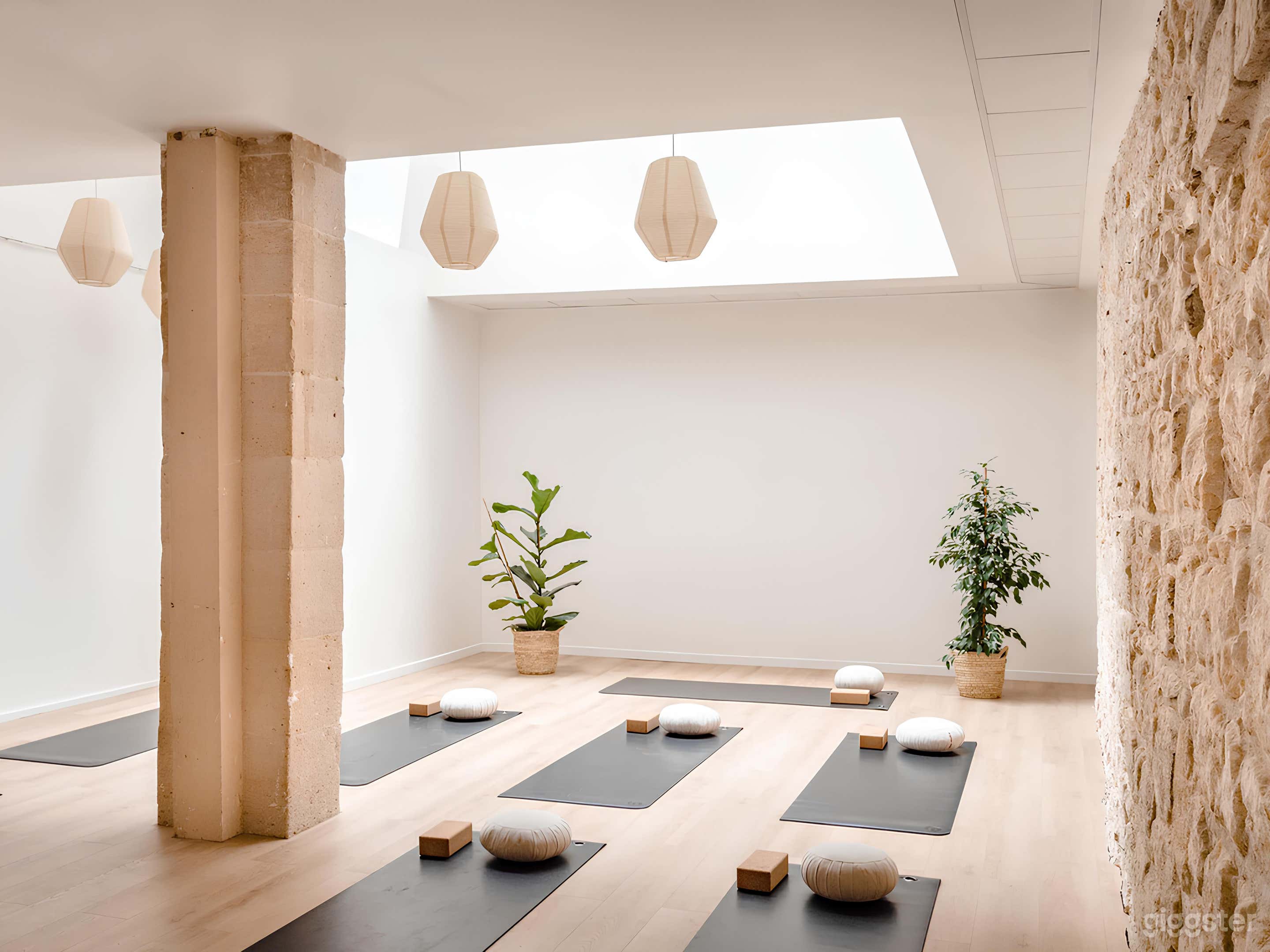 Photo de Practice studio for rent in the heart of the Marais! 1