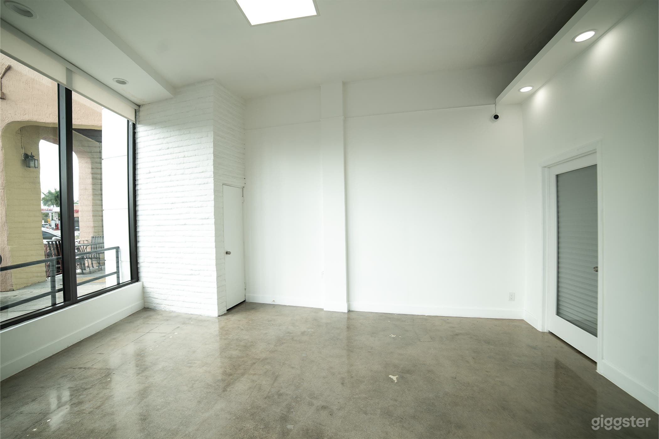 Gallery Space - Multidisciplinary Studio Space Photo 4