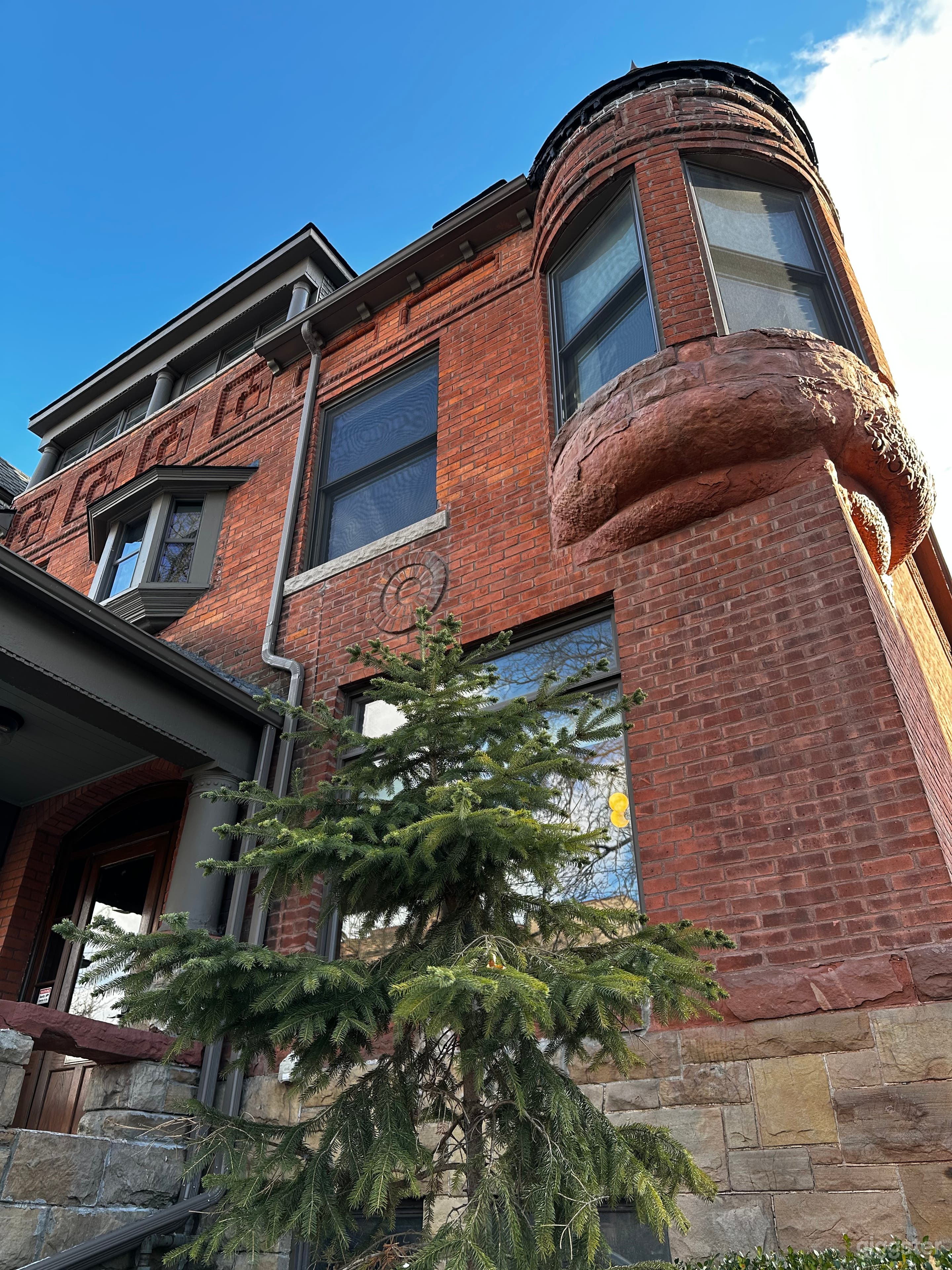 Detroit's Gem- Historic 19th century's house Photo 3