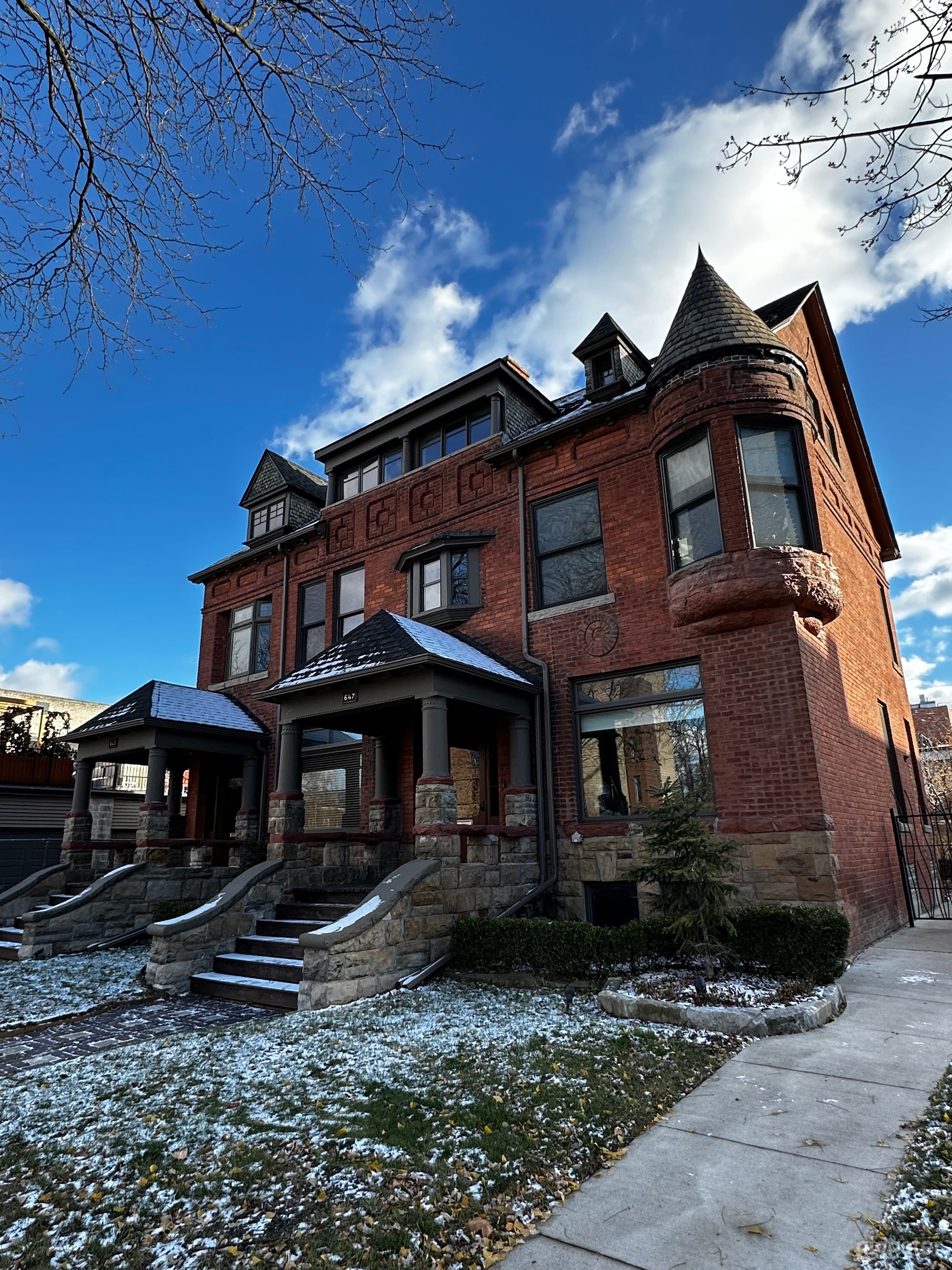 Detroit's Gem- Historic 19th century's house Photo 2