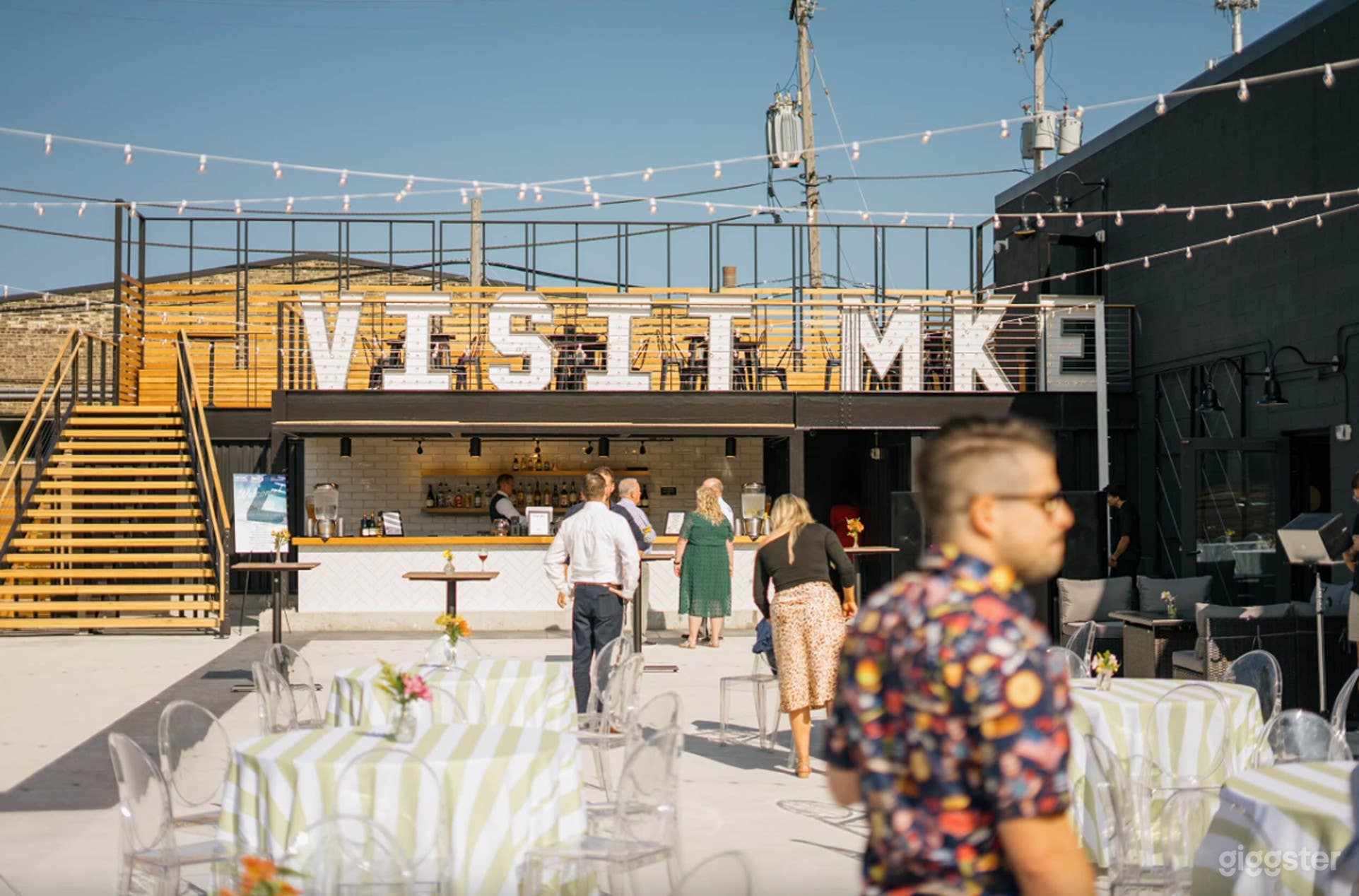 Stunning Outdoor Patio And Bar Photo 3