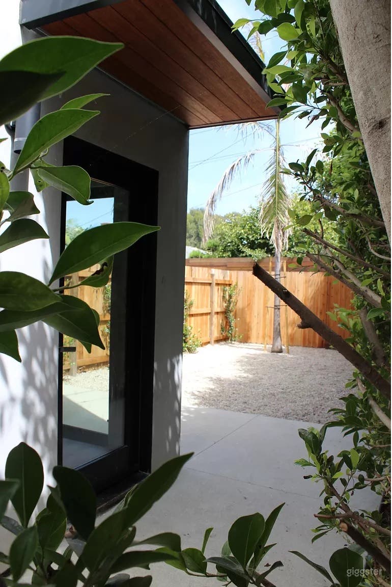 Perfect Pool for your next Films!  Photo 3