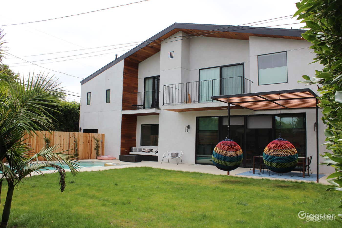 Perfect Pool for your next Films!  Photo 2