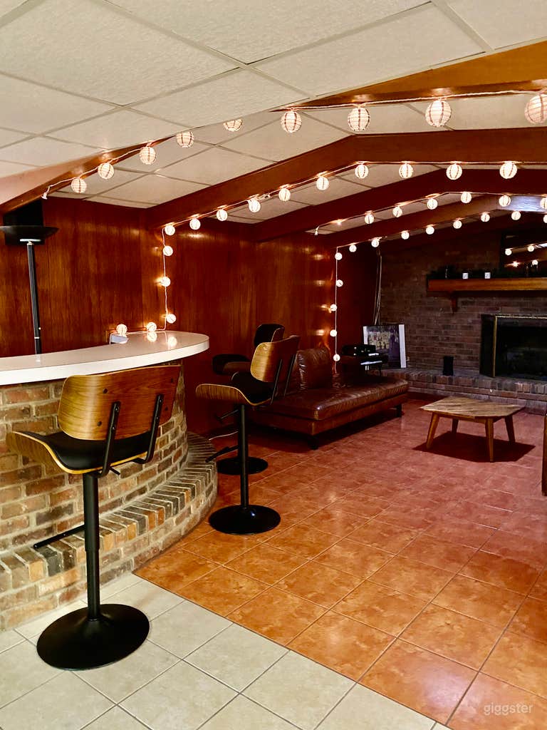  Film + Shoot in a Retro Basement Bar & Lounge in Atlanta 