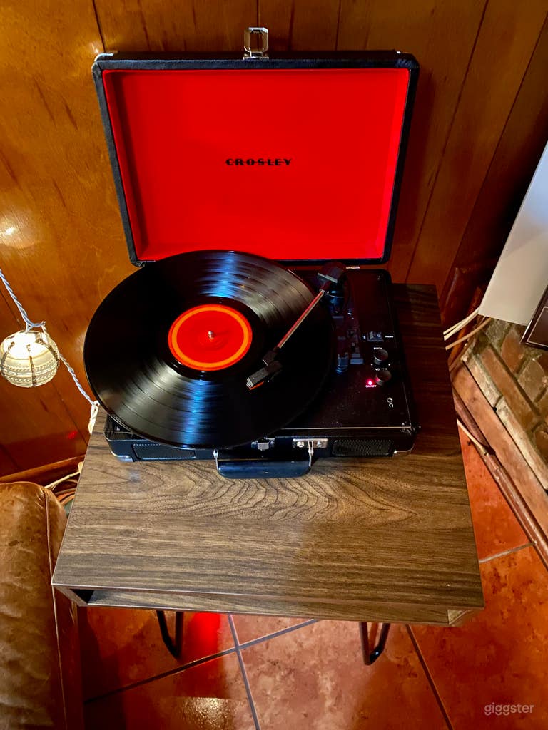  Film + Shoot in a Retro Basement Bar & Lounge in Atlanta 