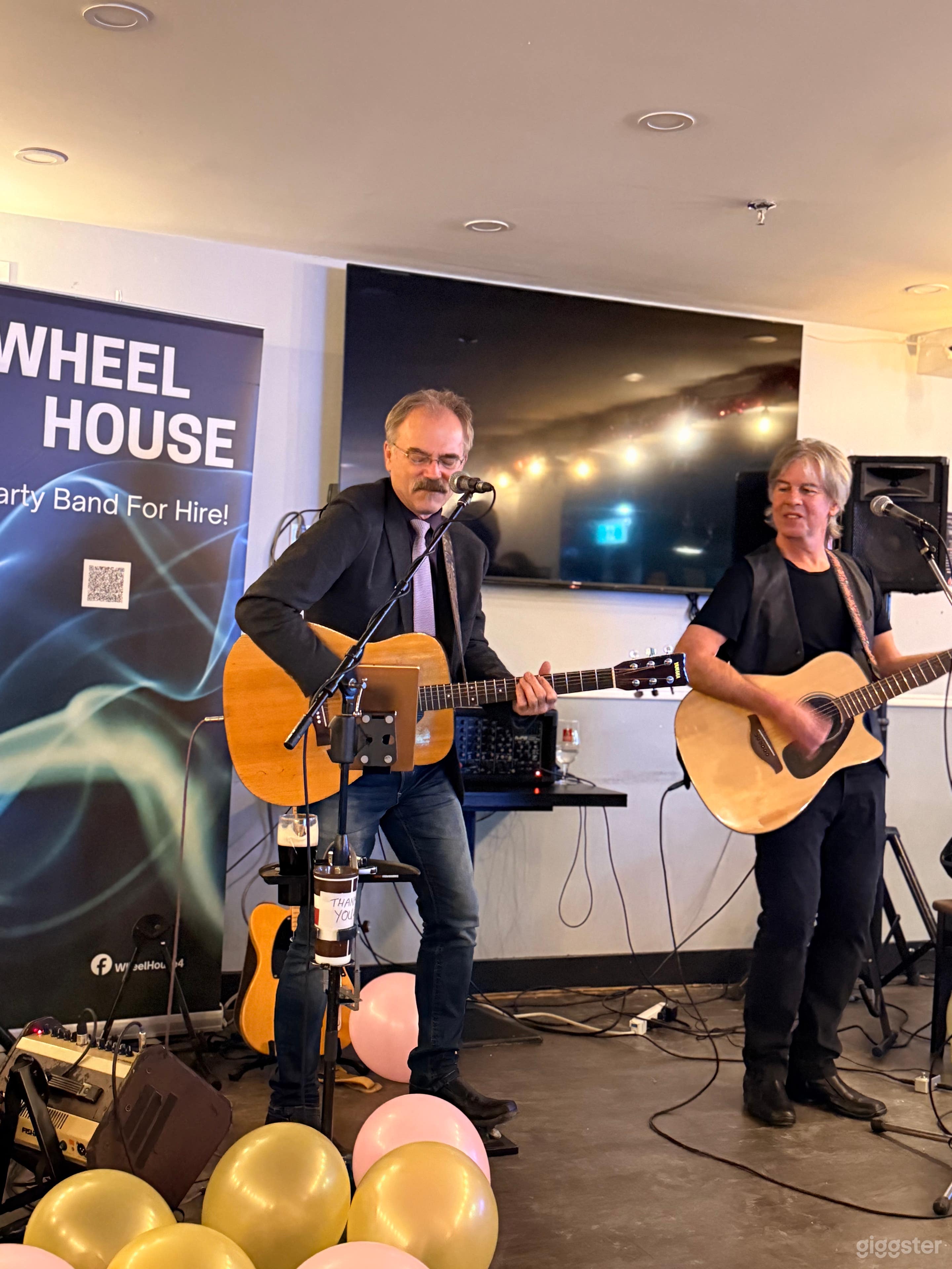 Stylish restaurant and event space Photo 1