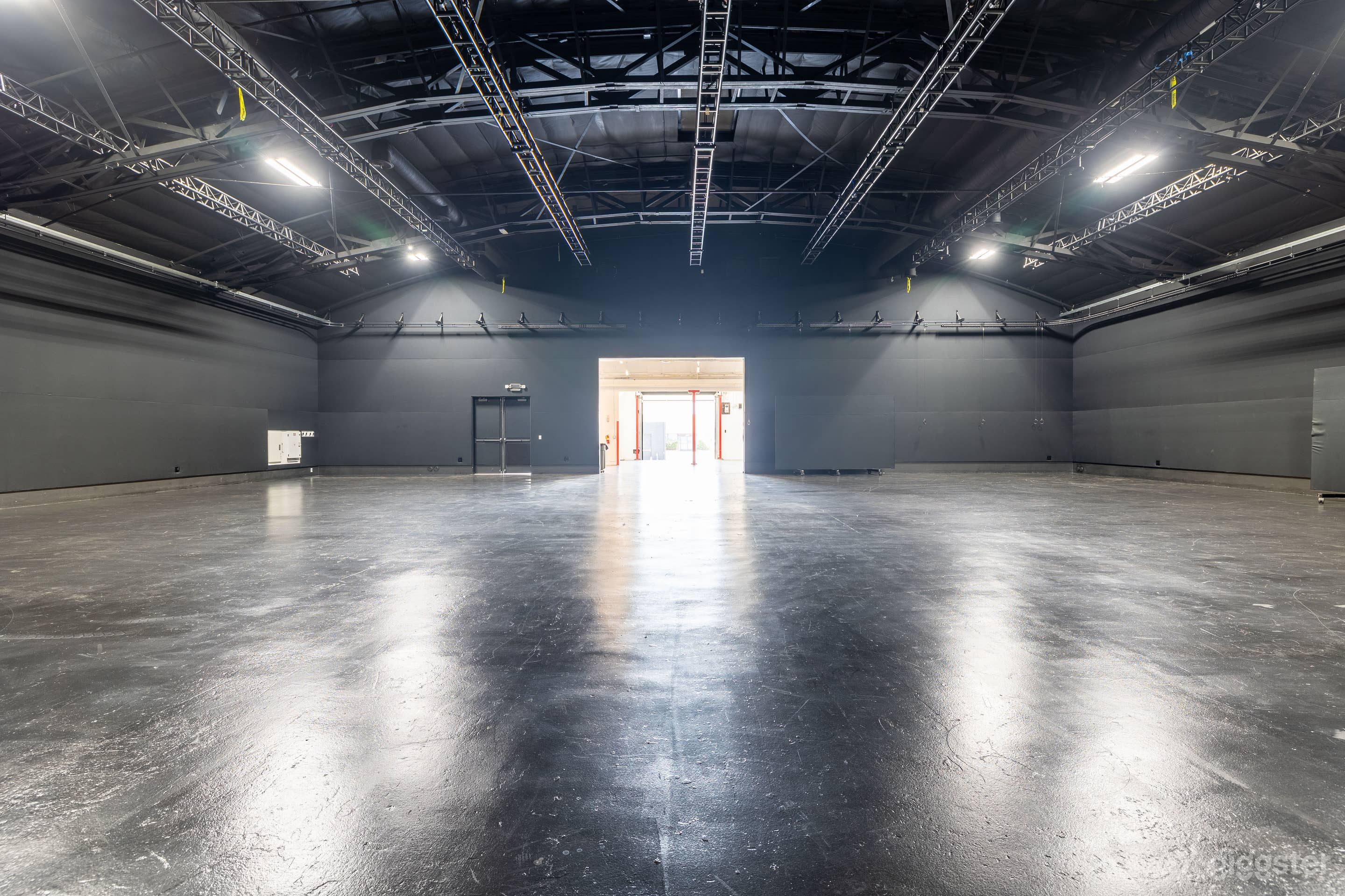 Maximum Studio A Photo 1