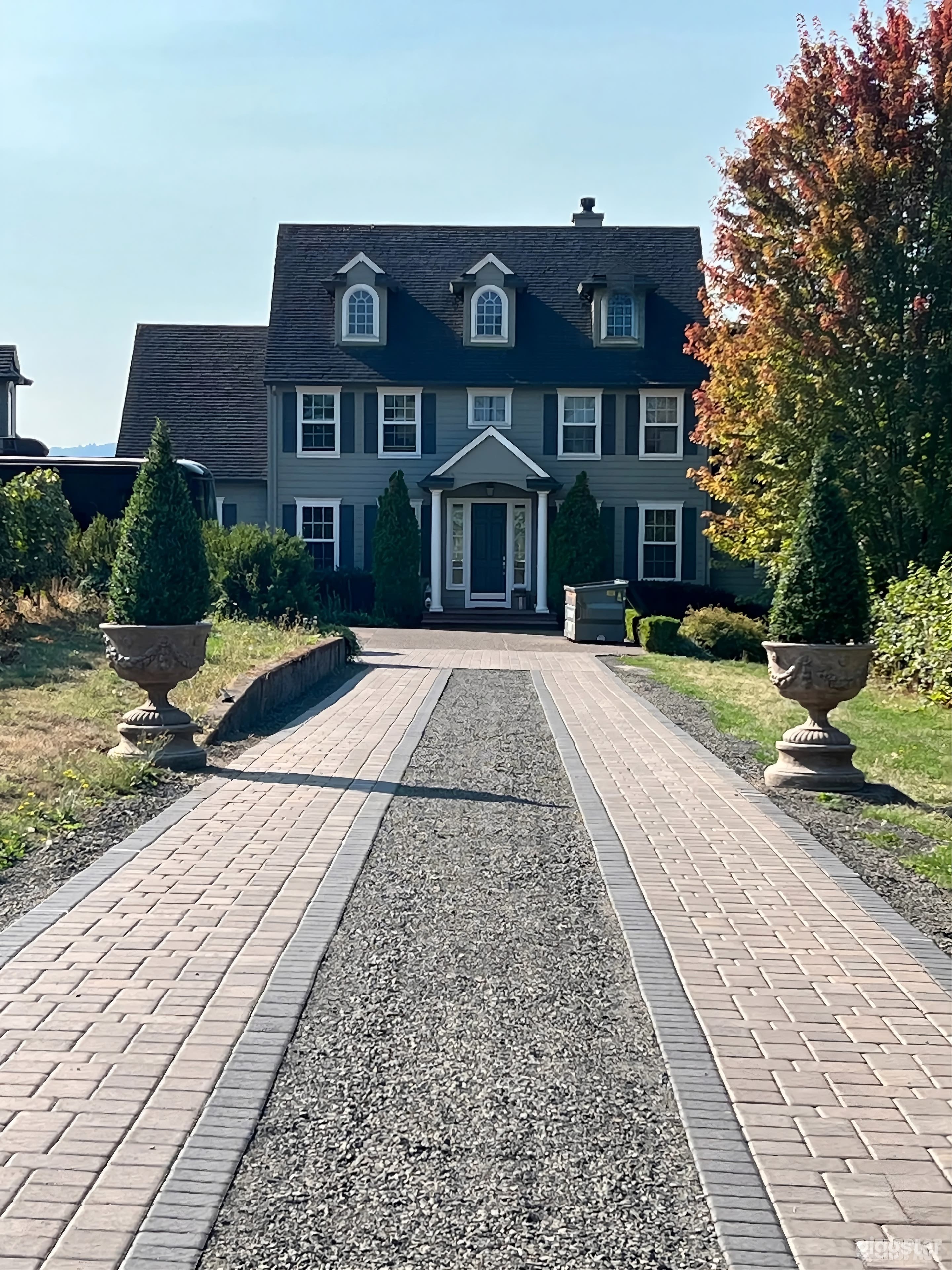 Country Vineyard Estate On 5 Acres With Southern View Photo 2