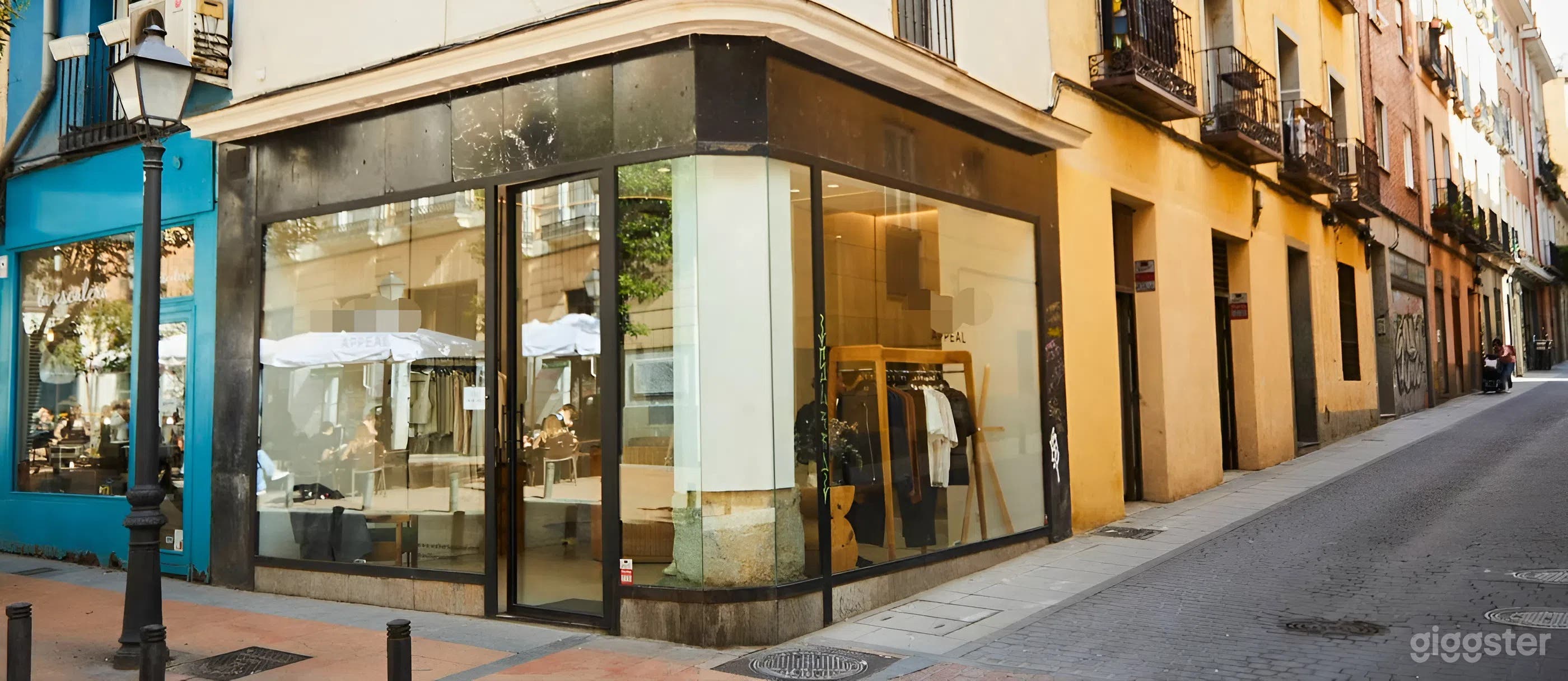 Stylish 32 m² Sun-lit Event & Pop-Up Space in Madrid Photo 1