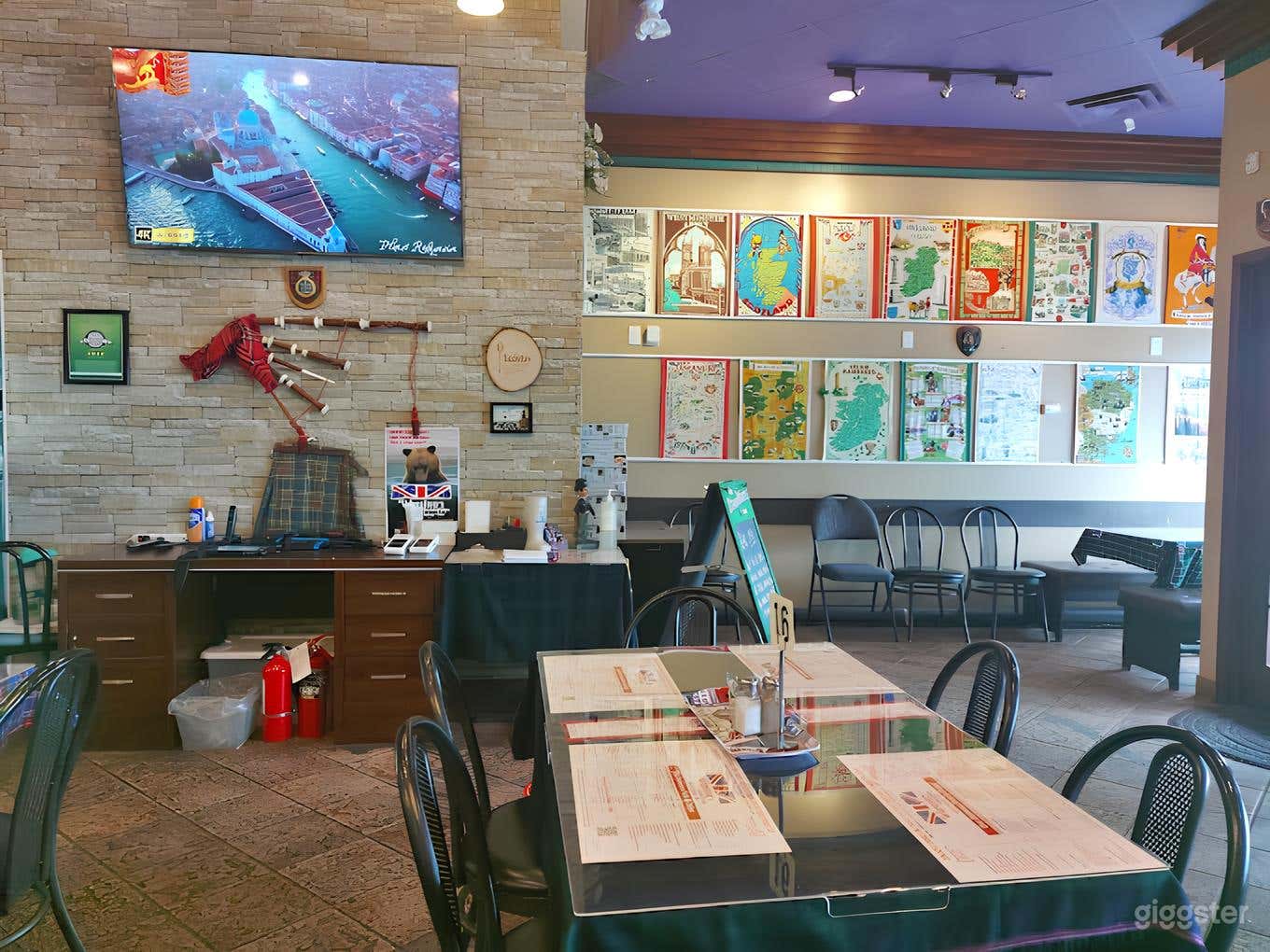 Charming British Style Fish &amp; Chips Pub in Edmonton Photo 4