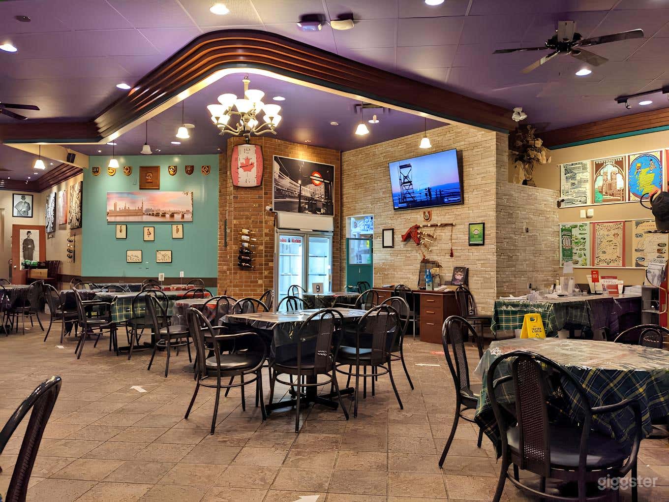 Charming British Style Fish &amp; Chips Pub in Edmonton Photo 1