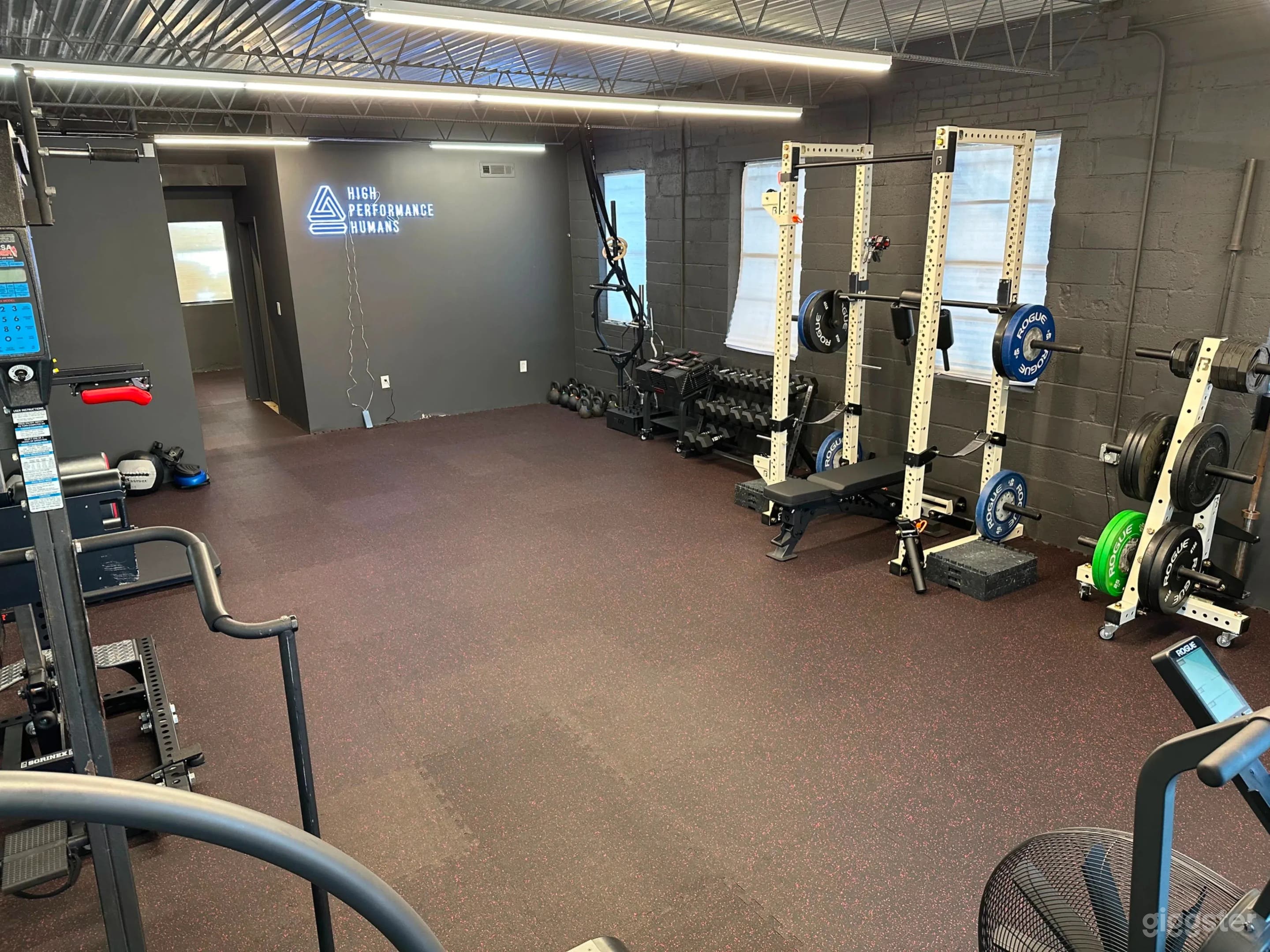 An exclusive Fitness Studio in West End Photo 2