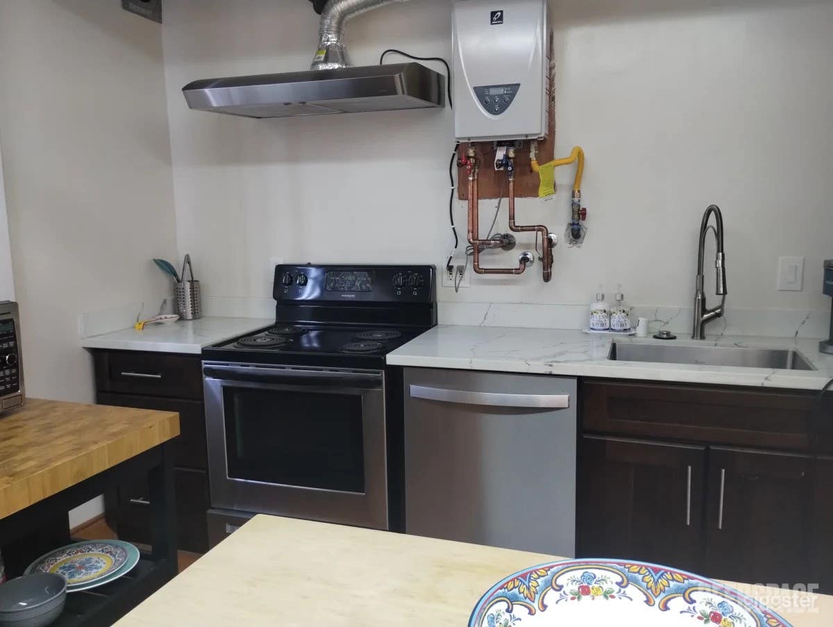 Fully equipped kitchen. We have dishware and cookware if/when necessary with Full size Fridge.