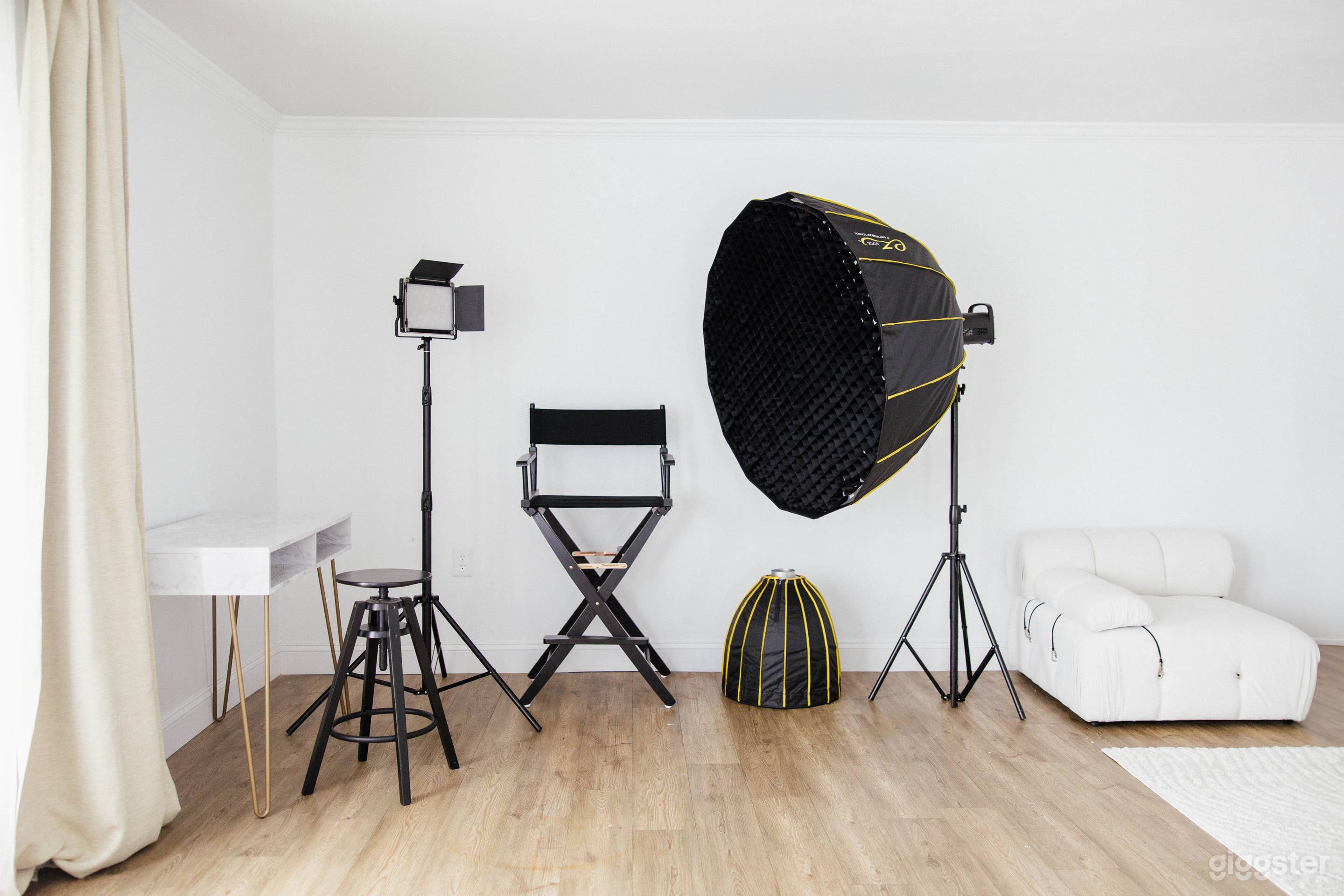 Natural Light Content Studio Photo 4