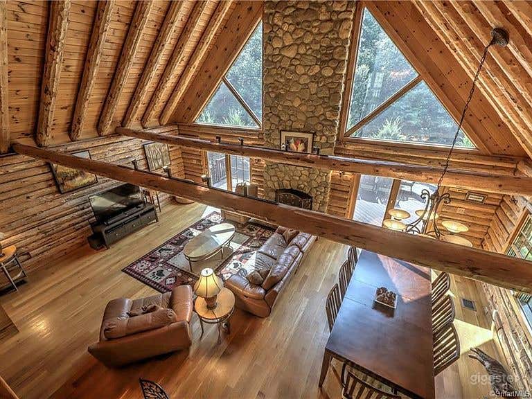 The Cabin in Monroe Photo 3