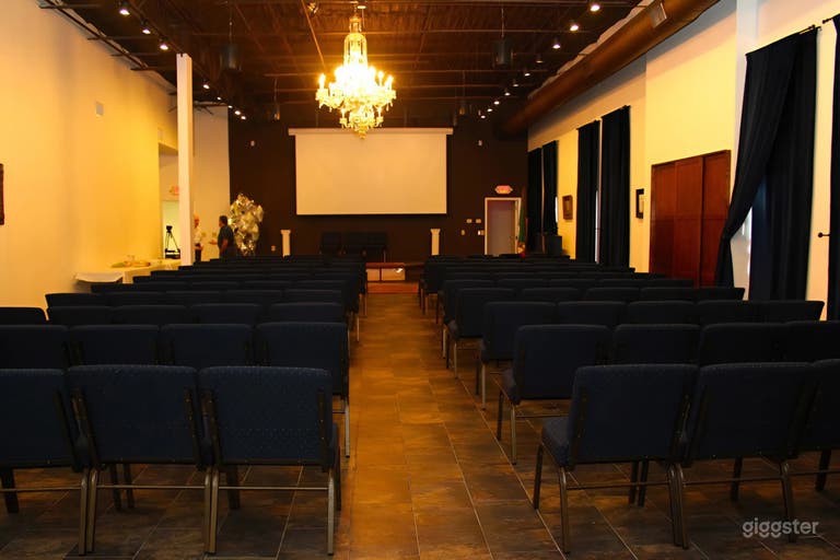  Spacious 10,000 Sq. Ft. Venue with Elegant Decor 