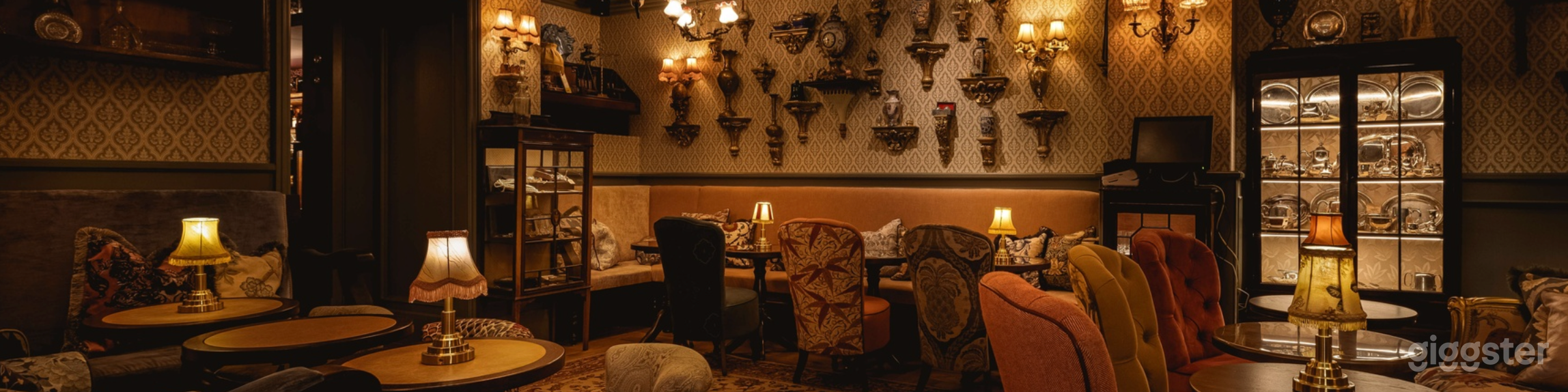 Strong Room with Priceless 19th Century Jewels Photo 4