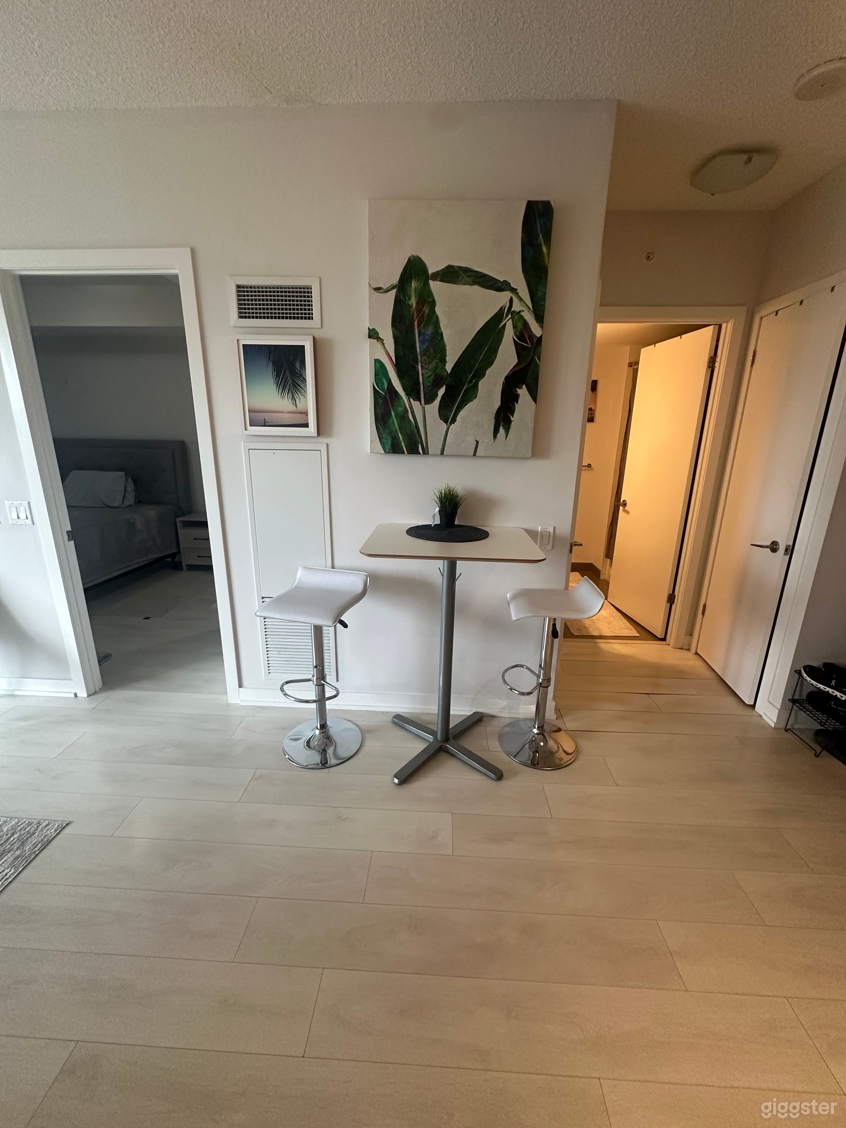 Clean and Simple 1 Bed Room Apt Photo 4