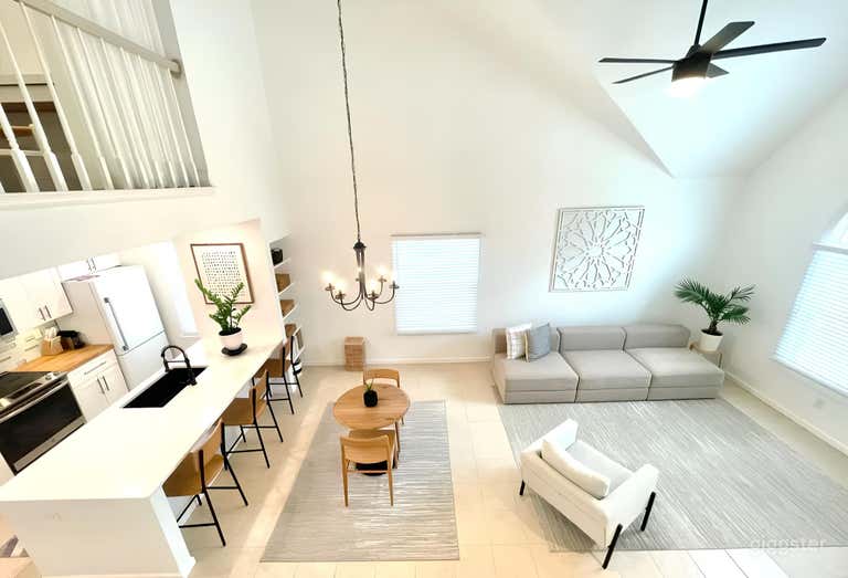  Modern Minimalist Loft 