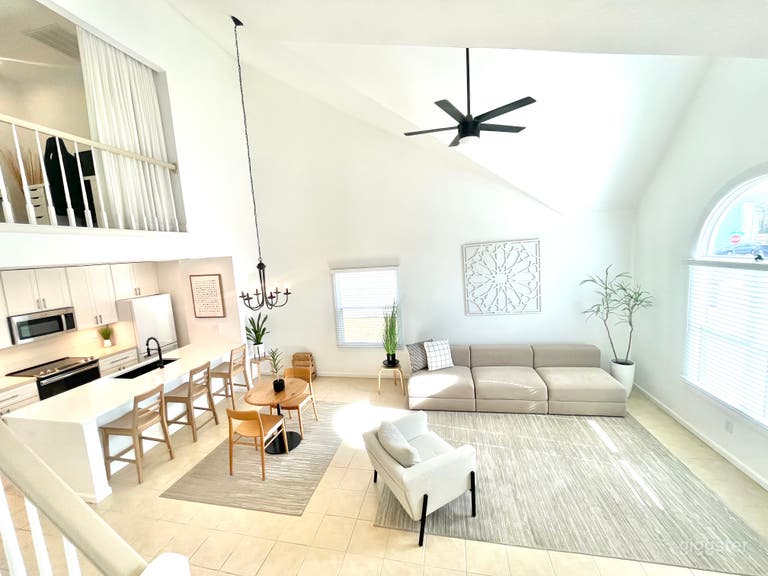  Modern Minimalist Loft 