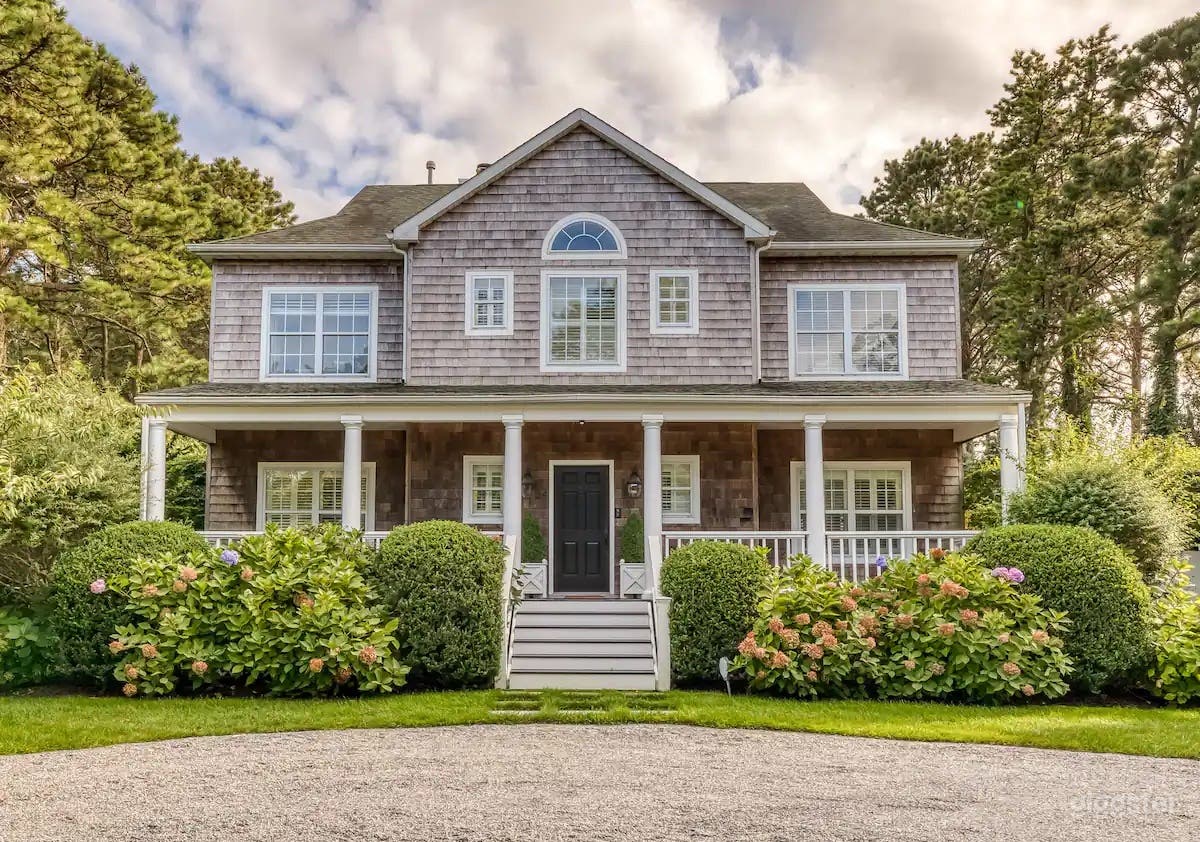 Chic Hamptons Retreat with Pool &amp; Outdoor Sauna Photo 2