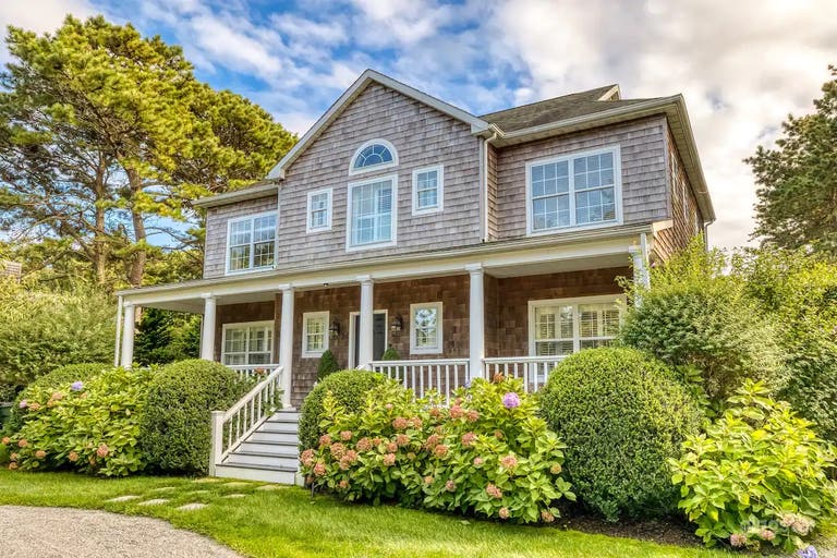  Chic Hamptons Retreat with Pool & Outdoor Sauna 