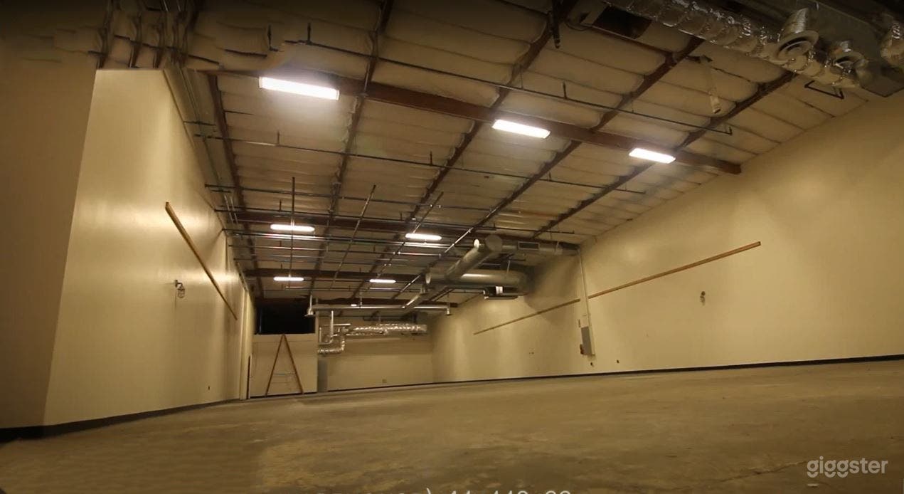 Stage C Studio in Canoga Park Photo 2