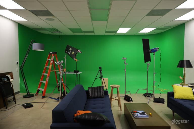  Green Cyc, Content Creation Studio, Equip. Avail. 