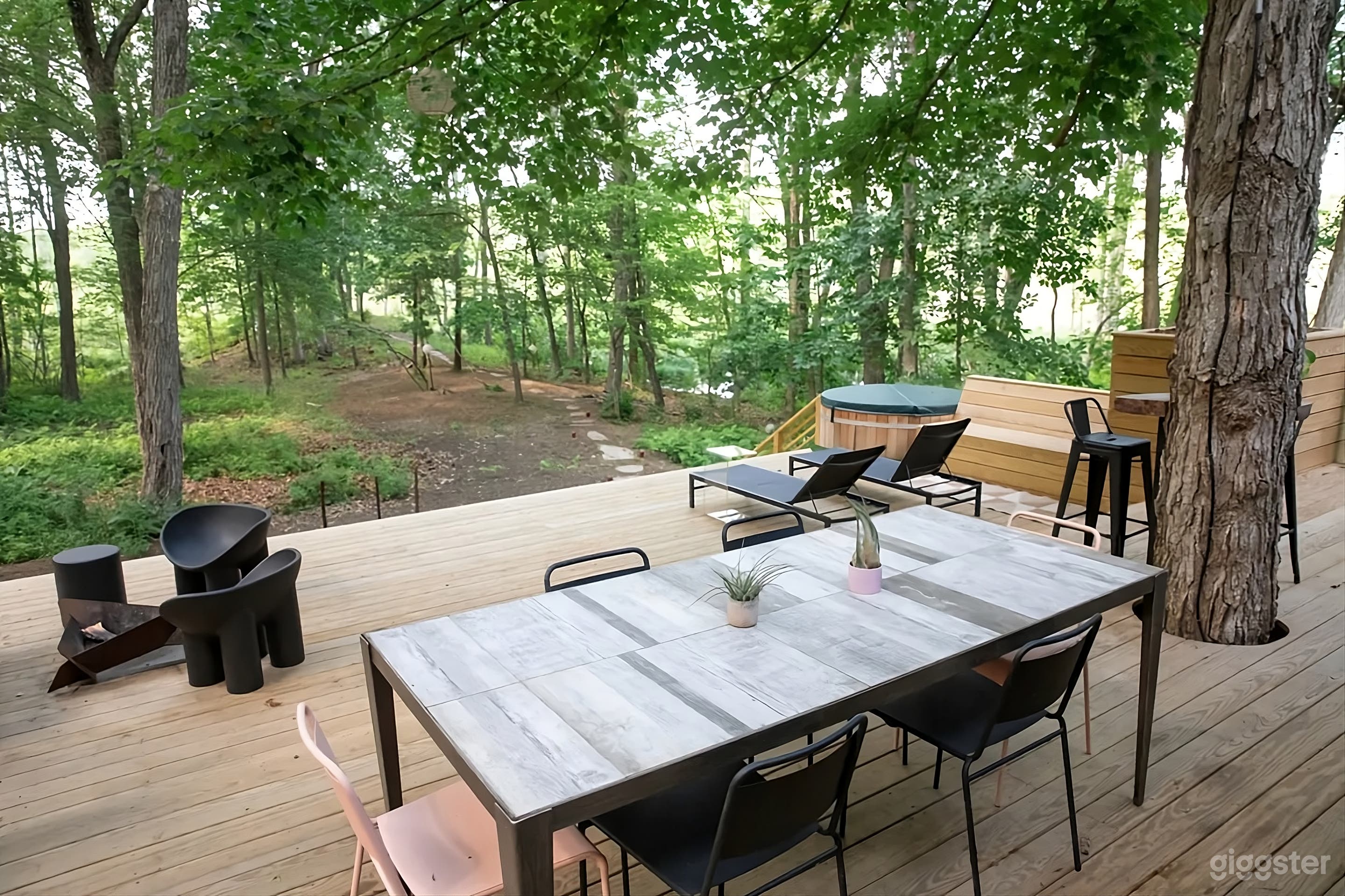 Secluded Backyard Oasis Photo 3